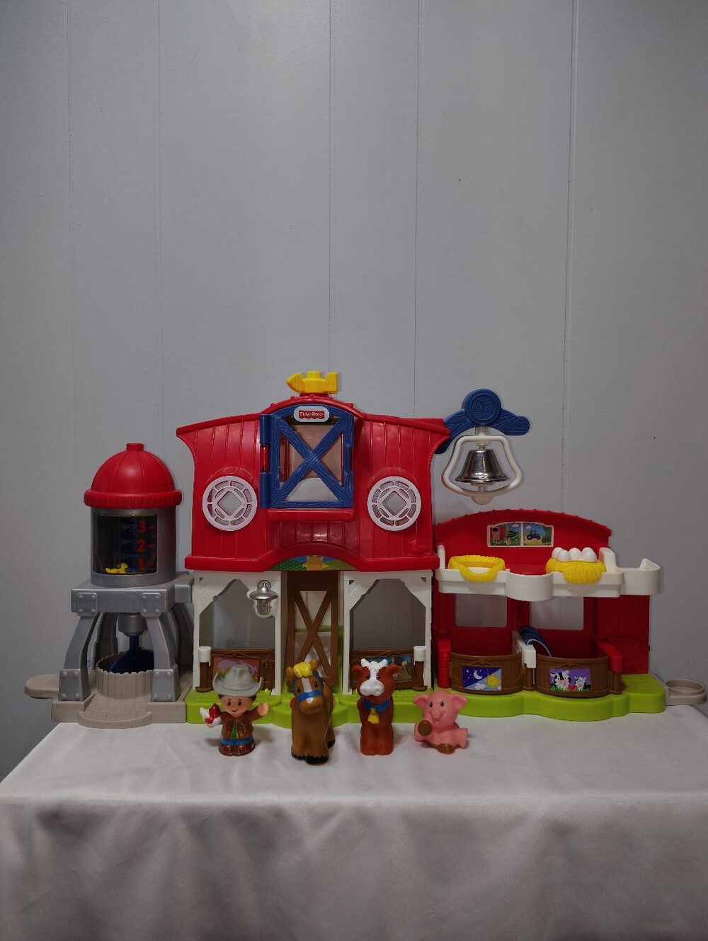 Fisher-Price Little People Caring for Animals Farm Playset Barn Figures Music